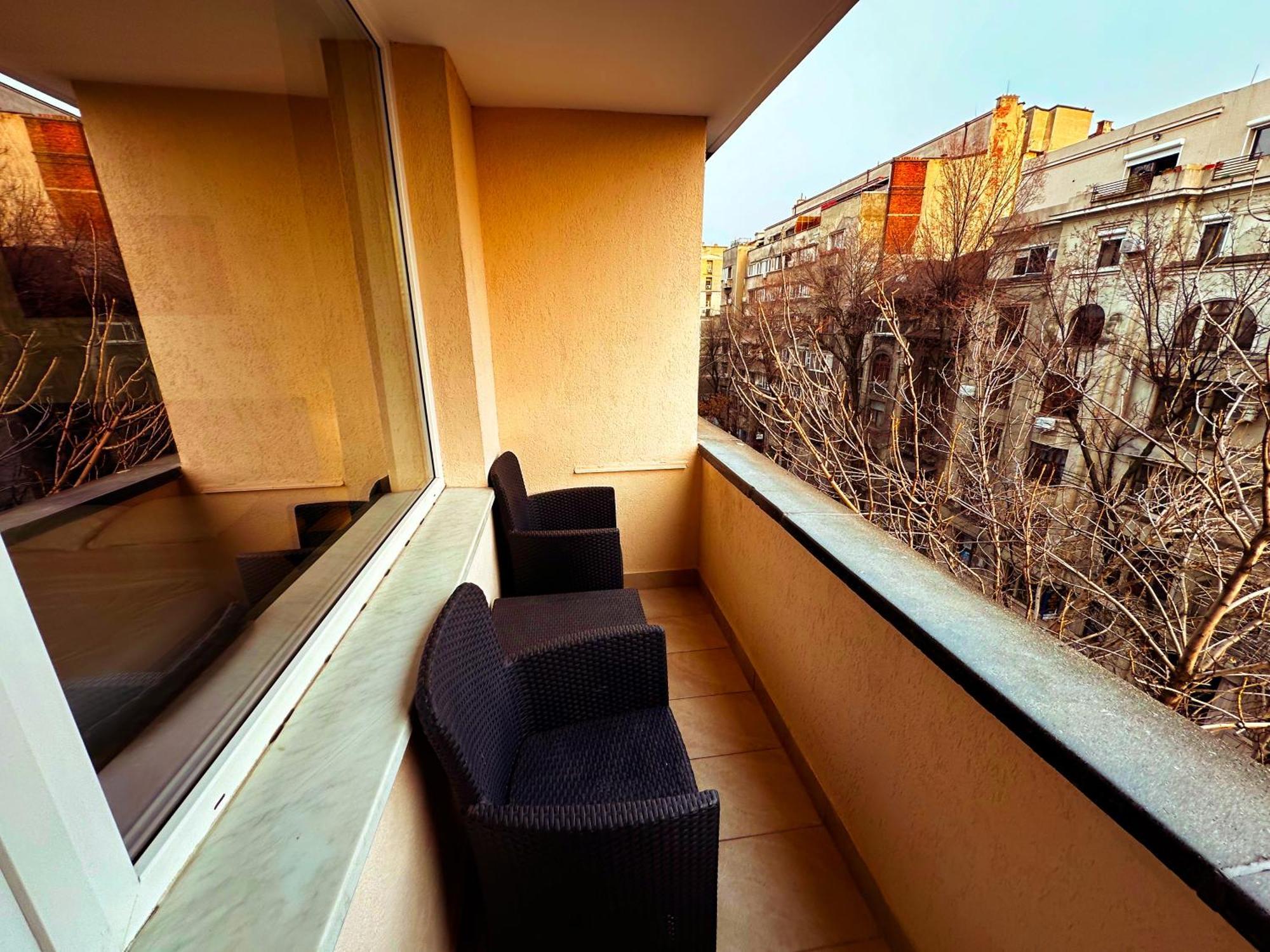 Apartament Ultracentral 4 - Old Center -120 Square Meters - Bucureşti