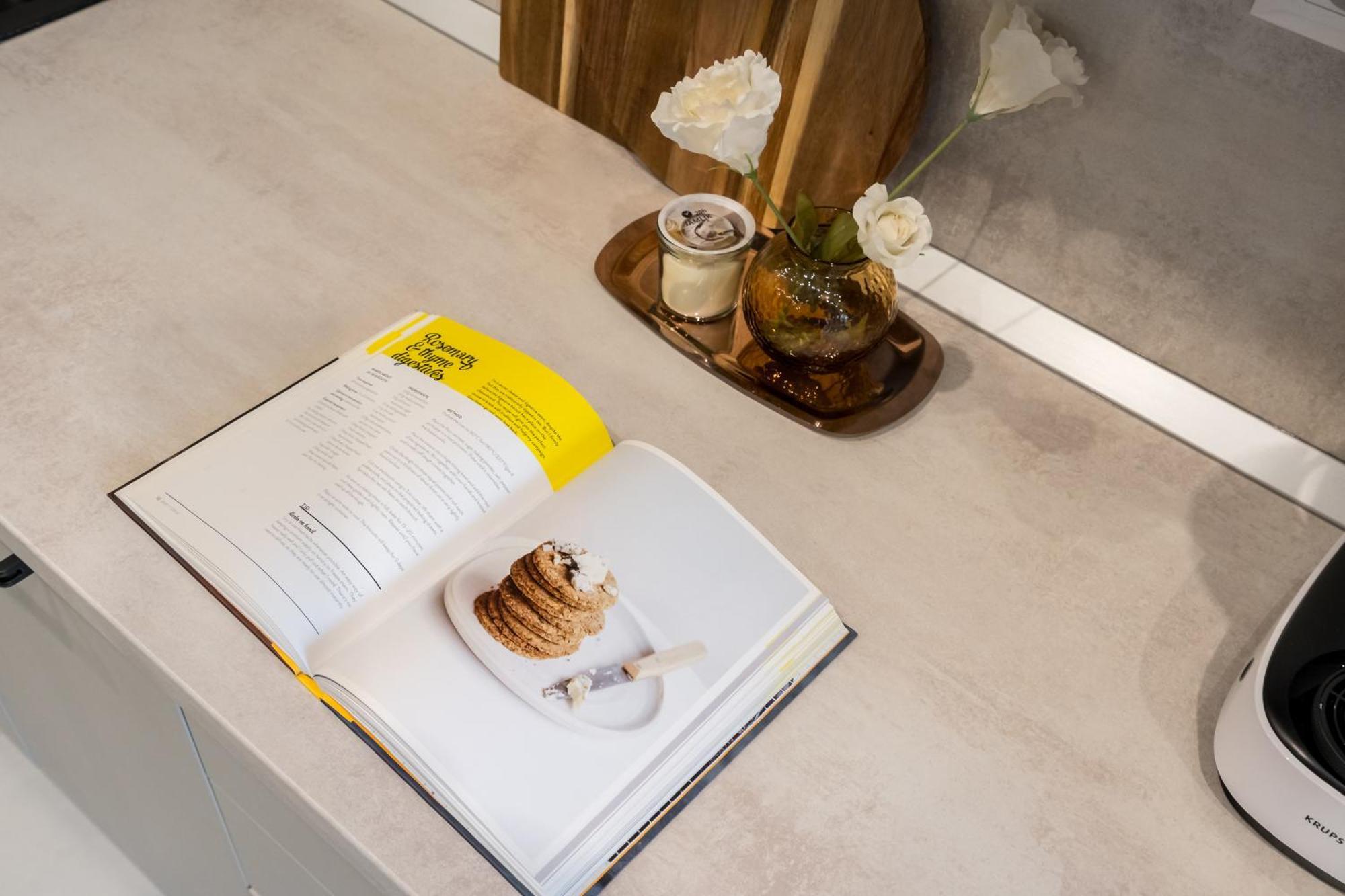 Botanlque 1br In Business Centre Apartament *