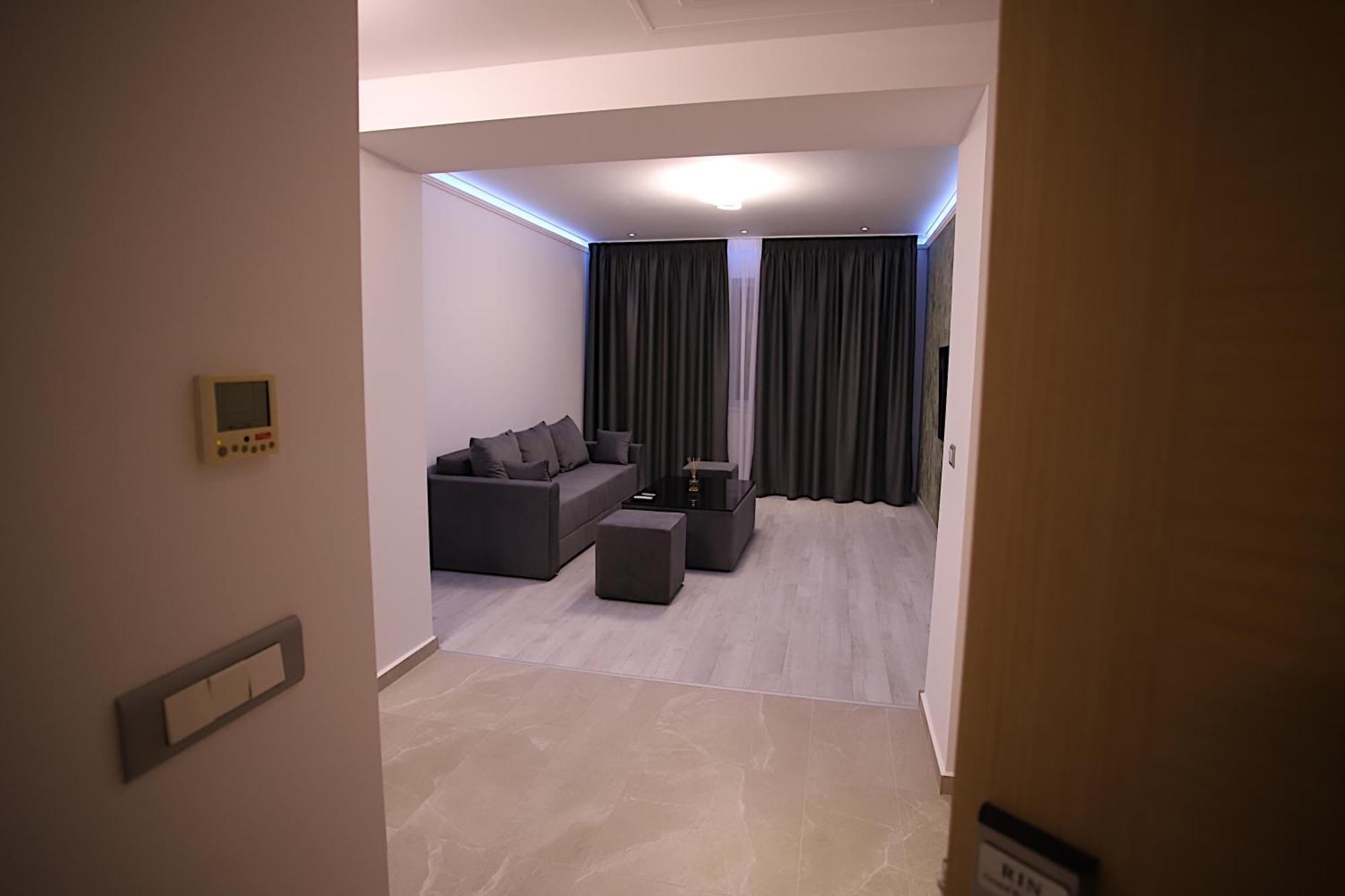 Apartment Pearl Rin Grand *