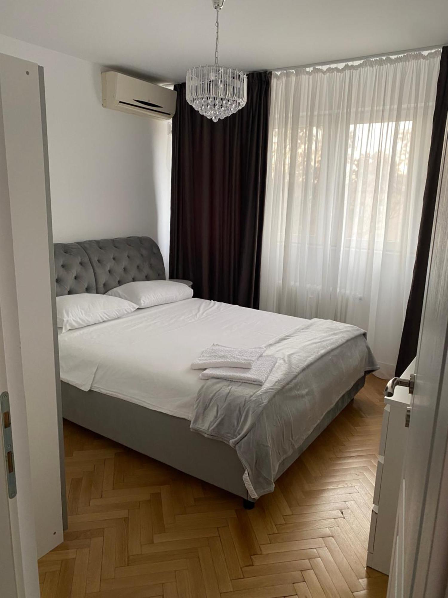 Luxury In Victoriei Bulevard Apartamento Bucareste