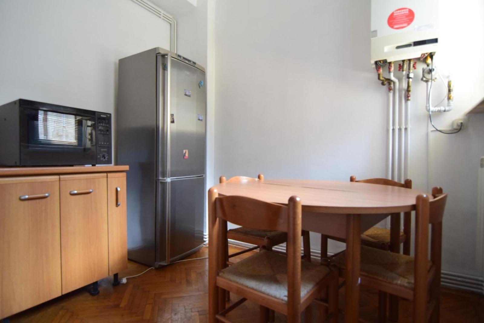 Eminescu 36 * Bucureşti