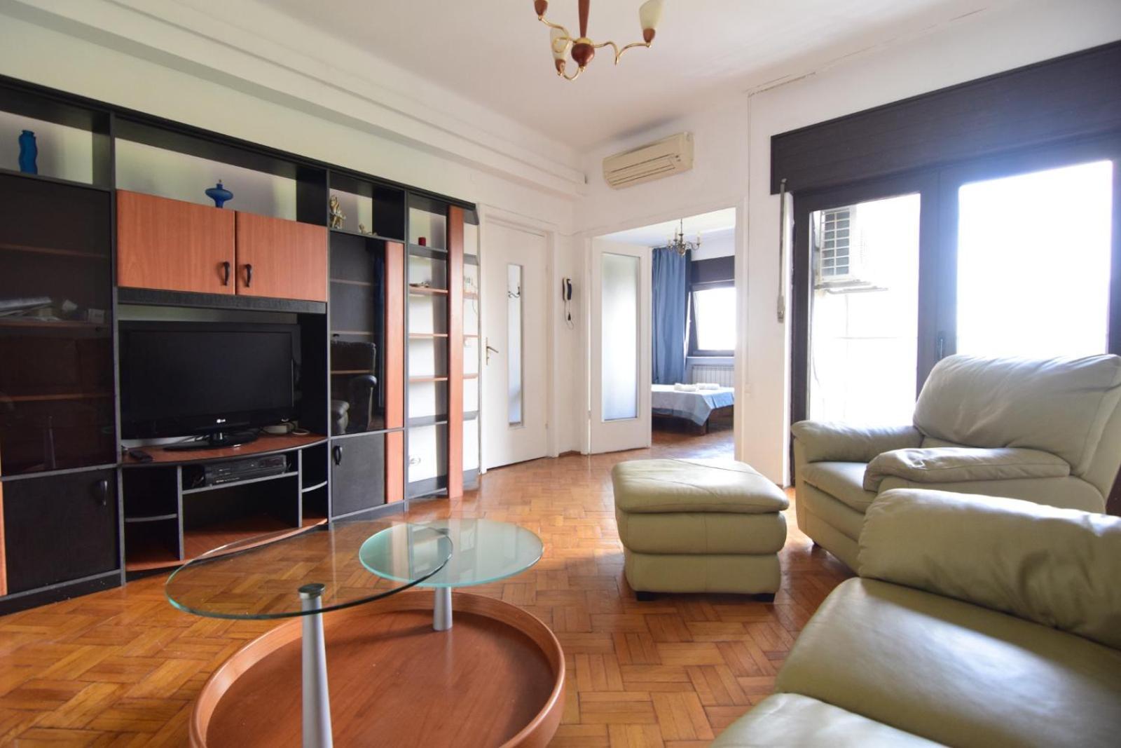 Eminescu 36 Bucureşti
