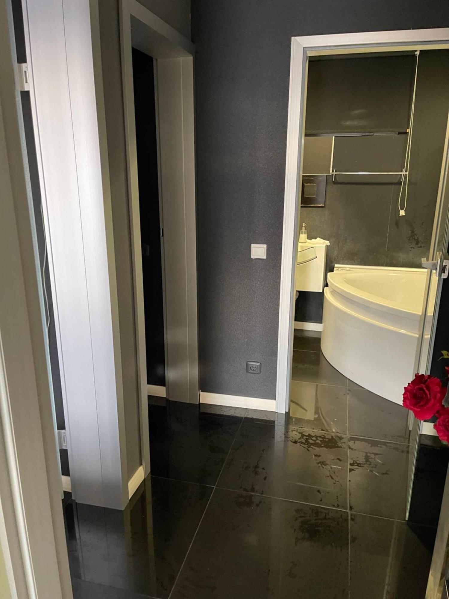 Black Nr1 Apartment