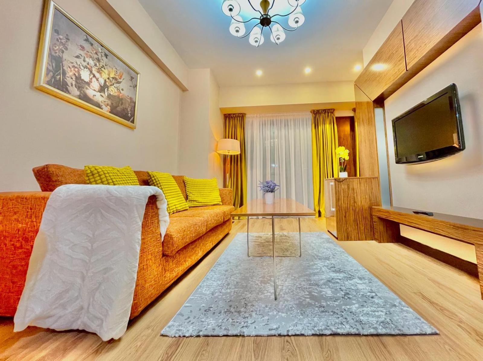 Apartment Royal With A Perfect View - Yamaluxe Bucharest