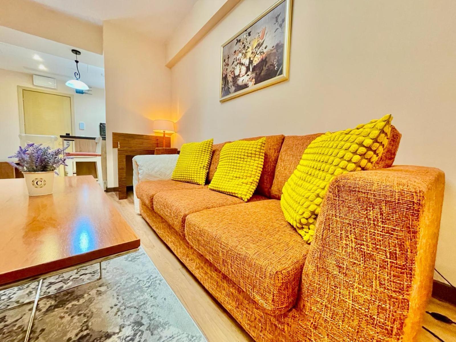Royal With A Perfect View - Yamaluxe * Bucharest