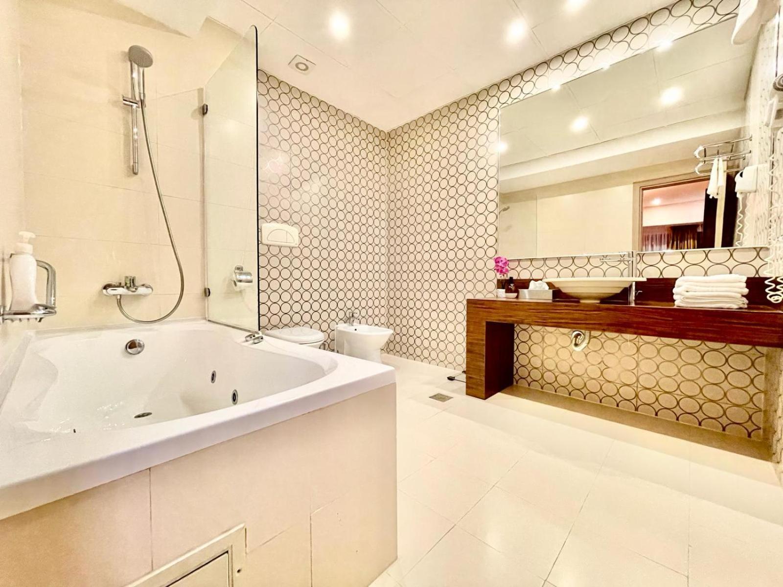 Apartment Royal With A Perfect View - Yamaluxe *