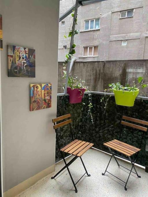 Double Near Square - 2 Balconies *