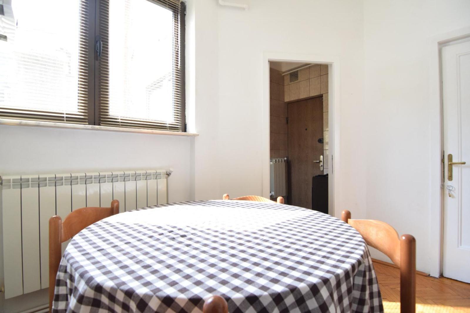 Eminescu 36 * Bucureşti