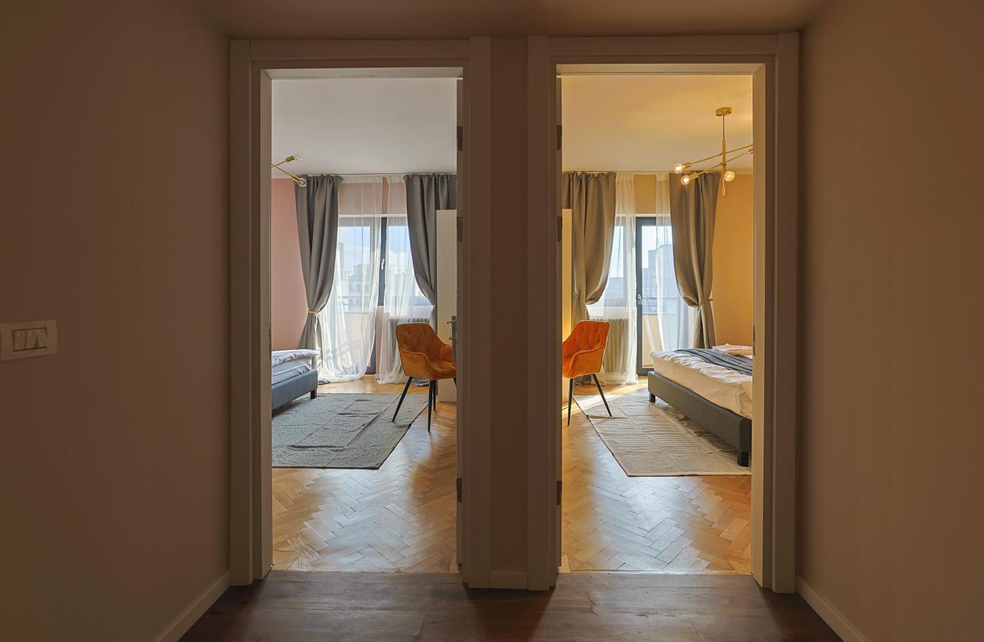 Royal Park With Wide Park View Terrace * Bucareste