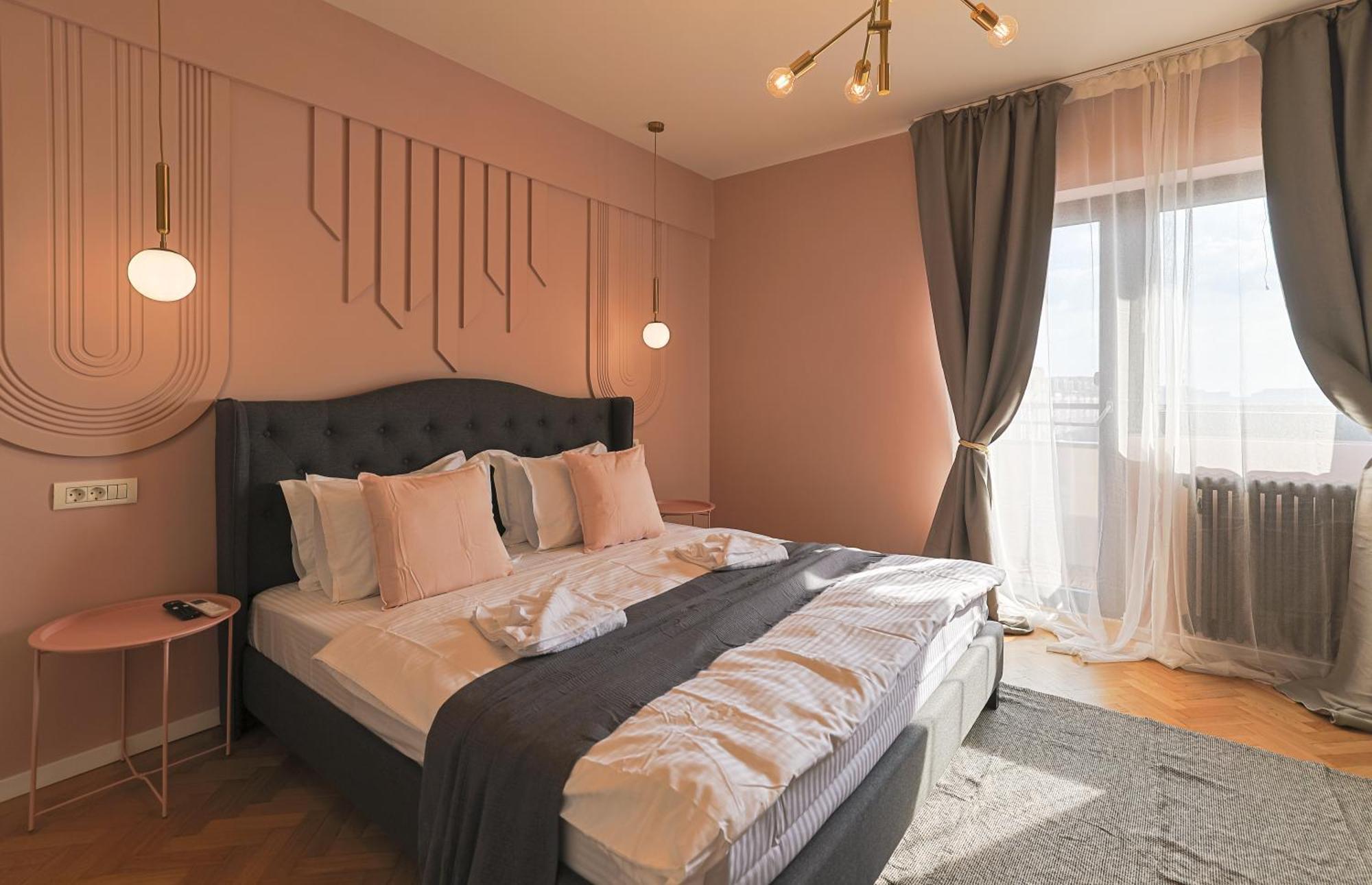 Royal Park With Wide Park View Terrace * Bucareste