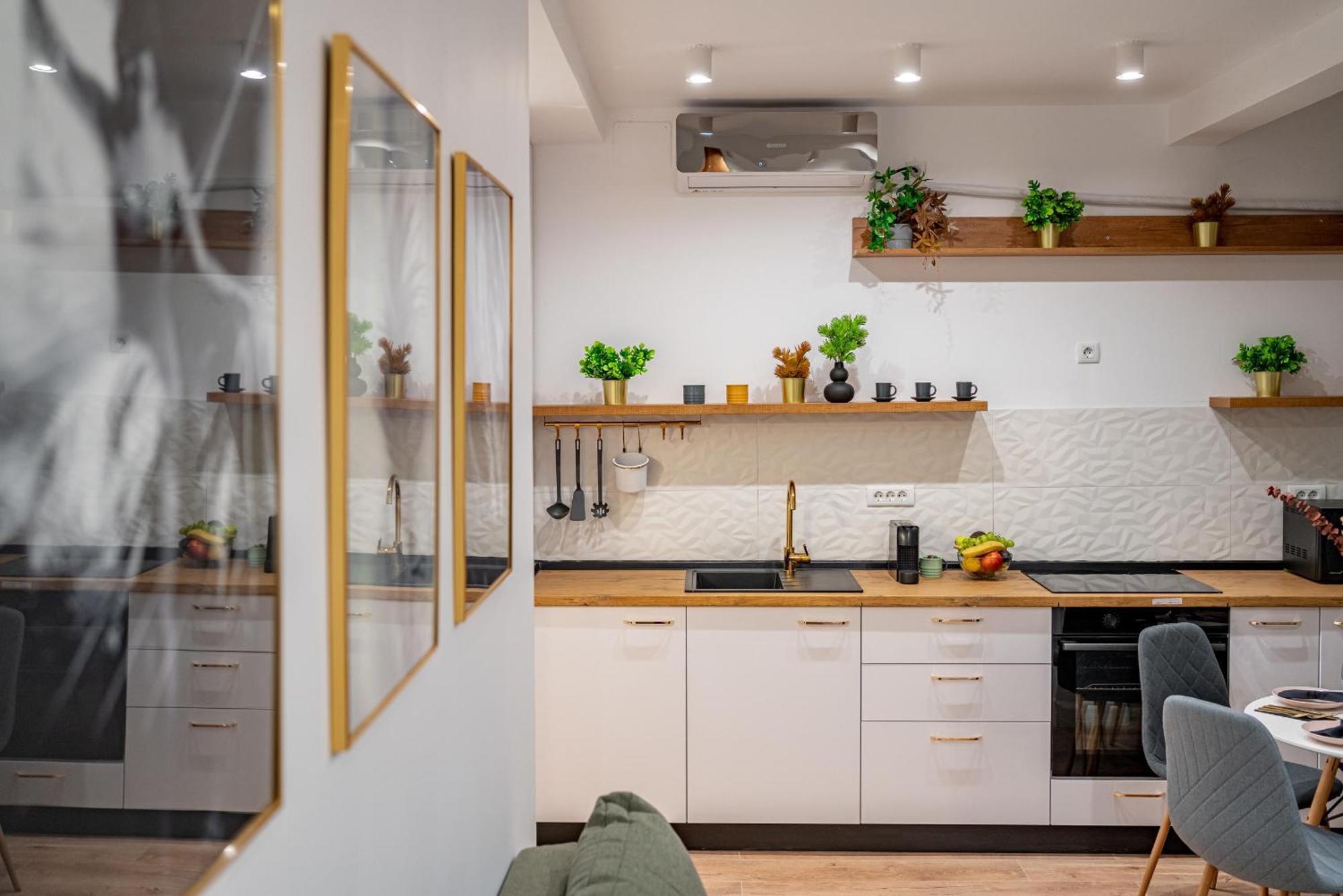 Apartamento Center Elegance - Stylish 2br At Piata Amzei *