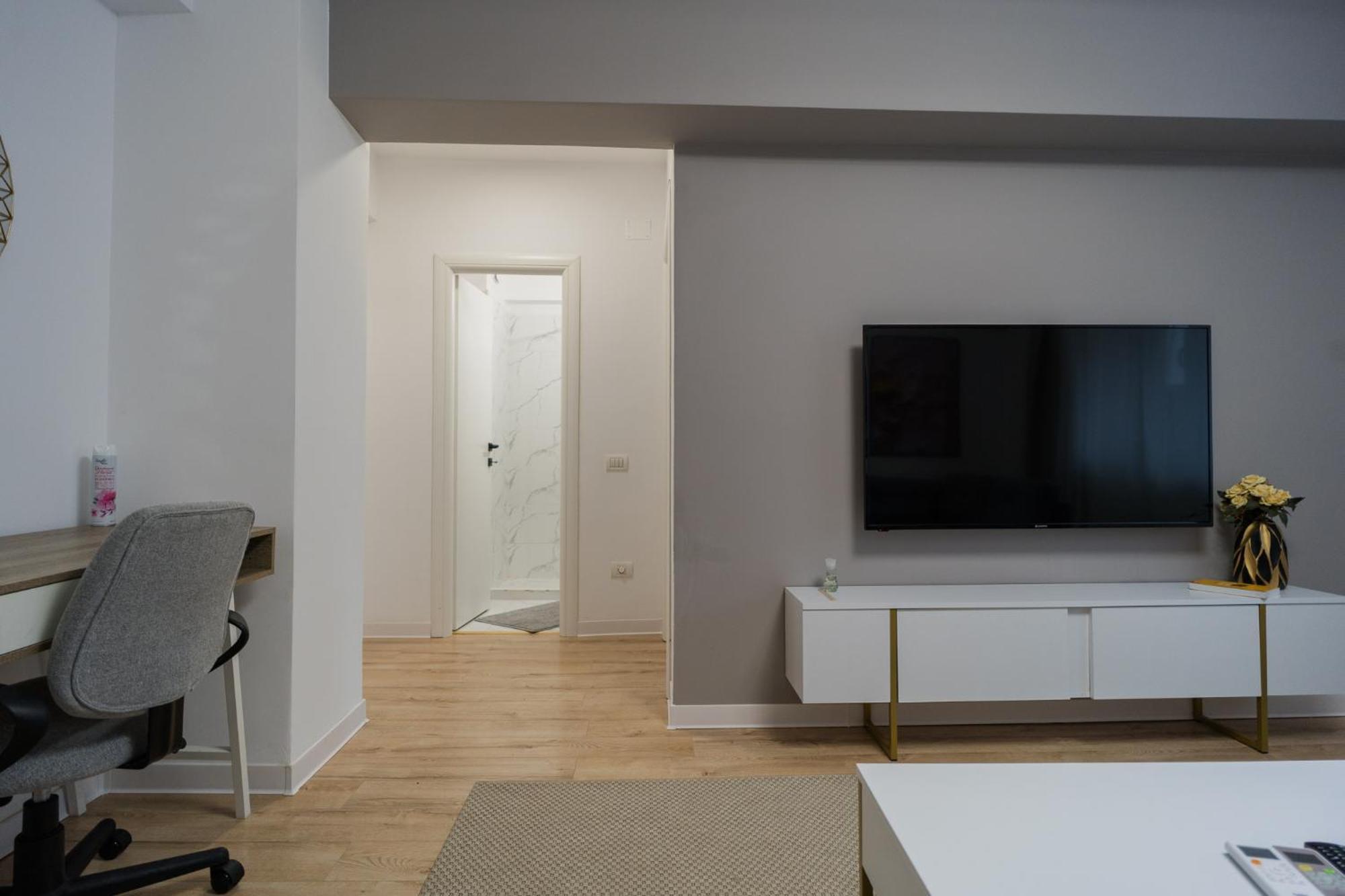 Apartment Elegant Gem Victoriei Avenue Bucharest