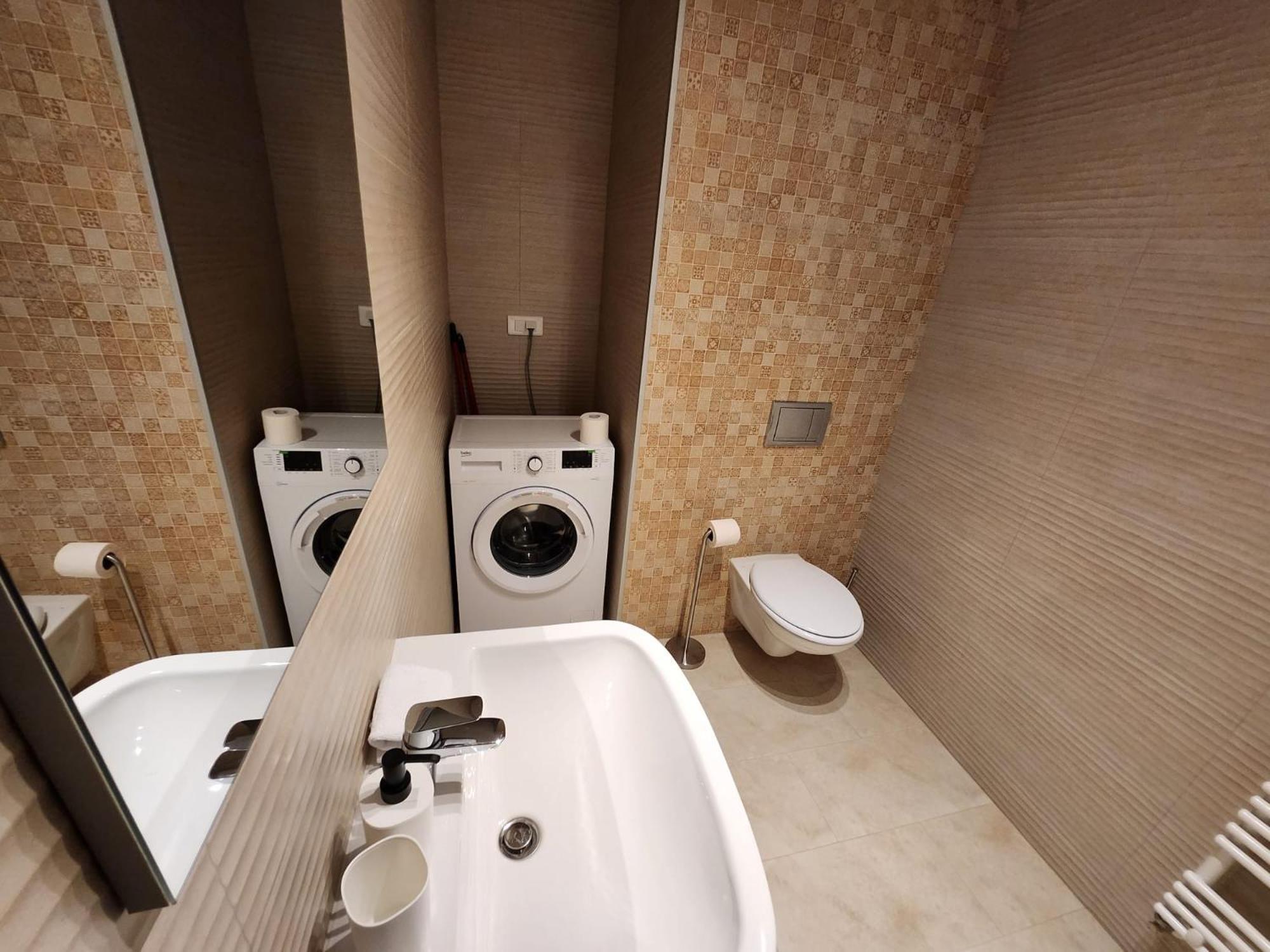 Grand First District In Apartment Bucharest