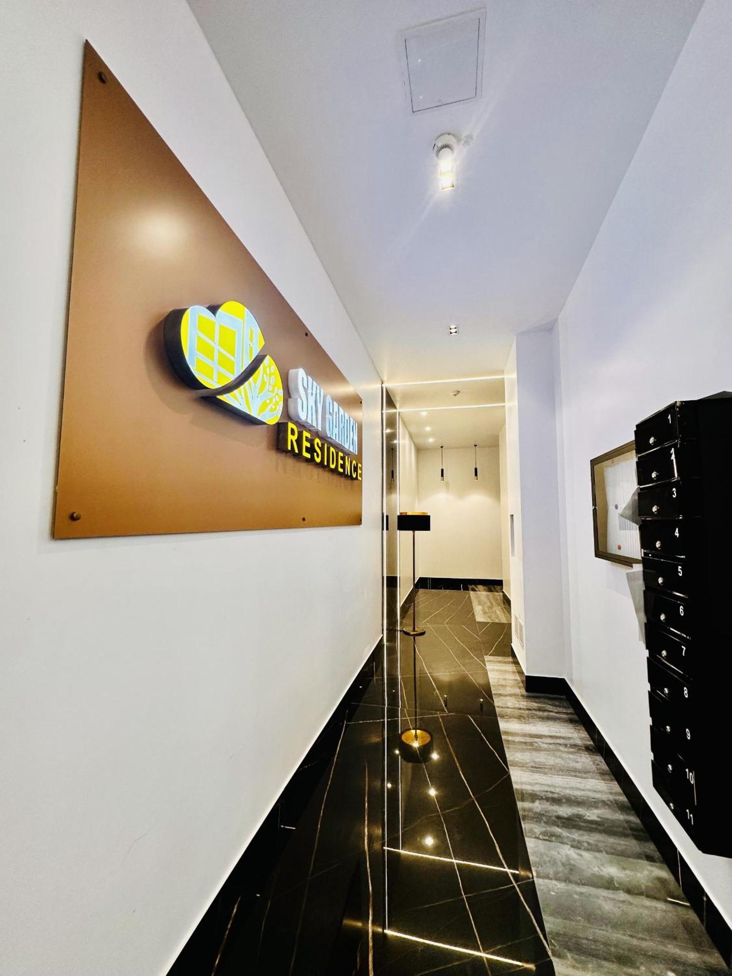 Sky Garden Panoramic View Apartment
