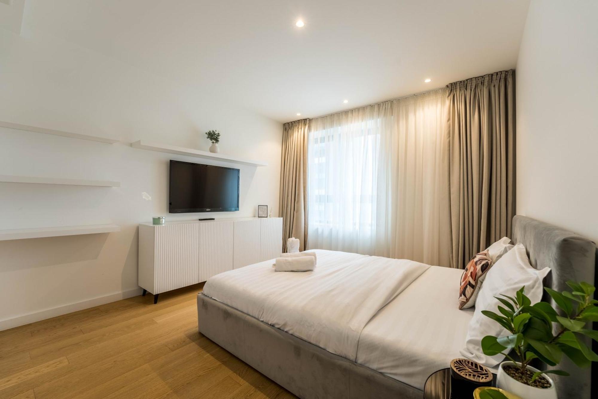 Sphere - High-end 1br Getaway Near Promenada Mall