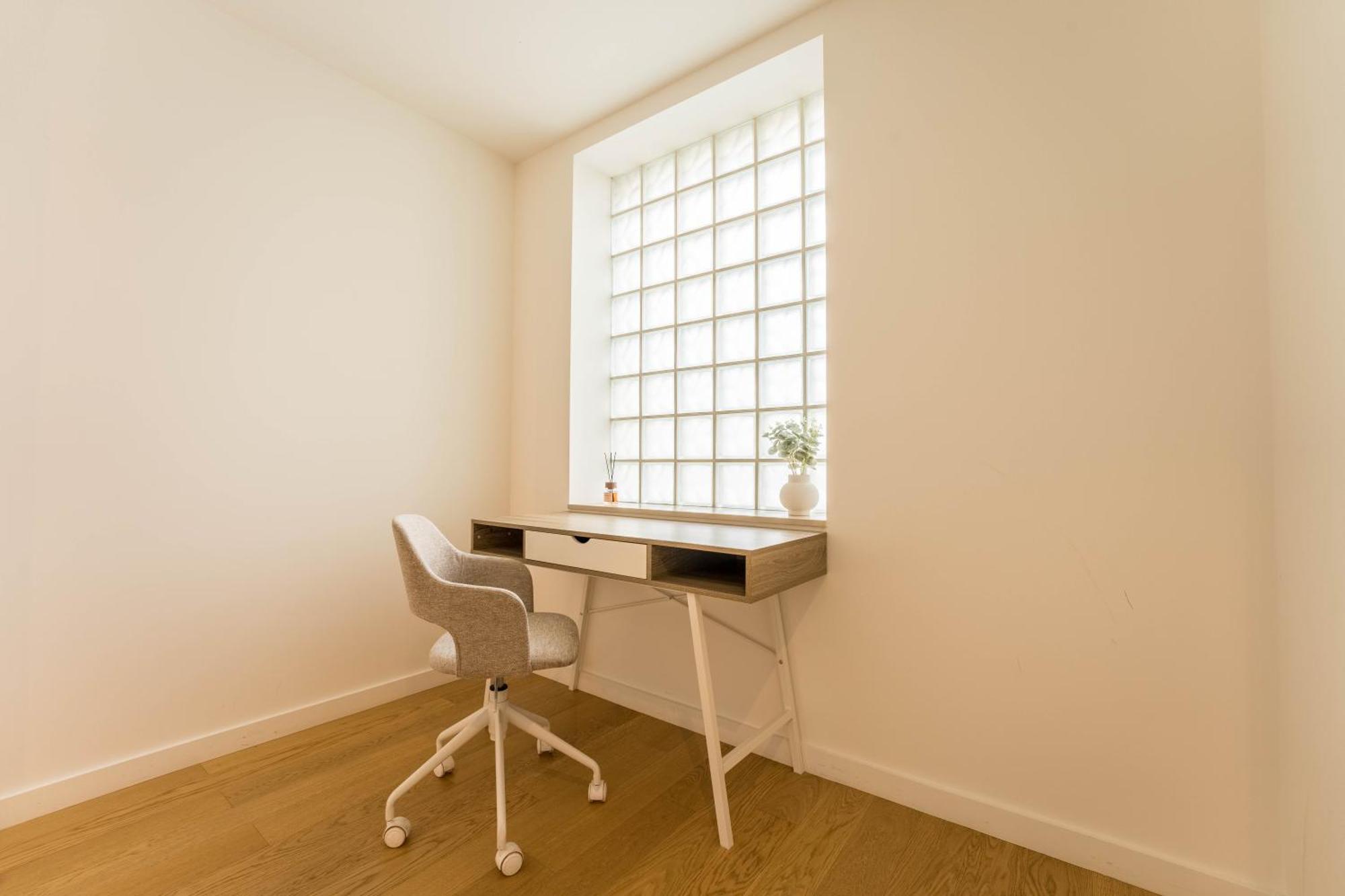 Apartment Sphere - High-end 1br Getaway Near Promenada Mall