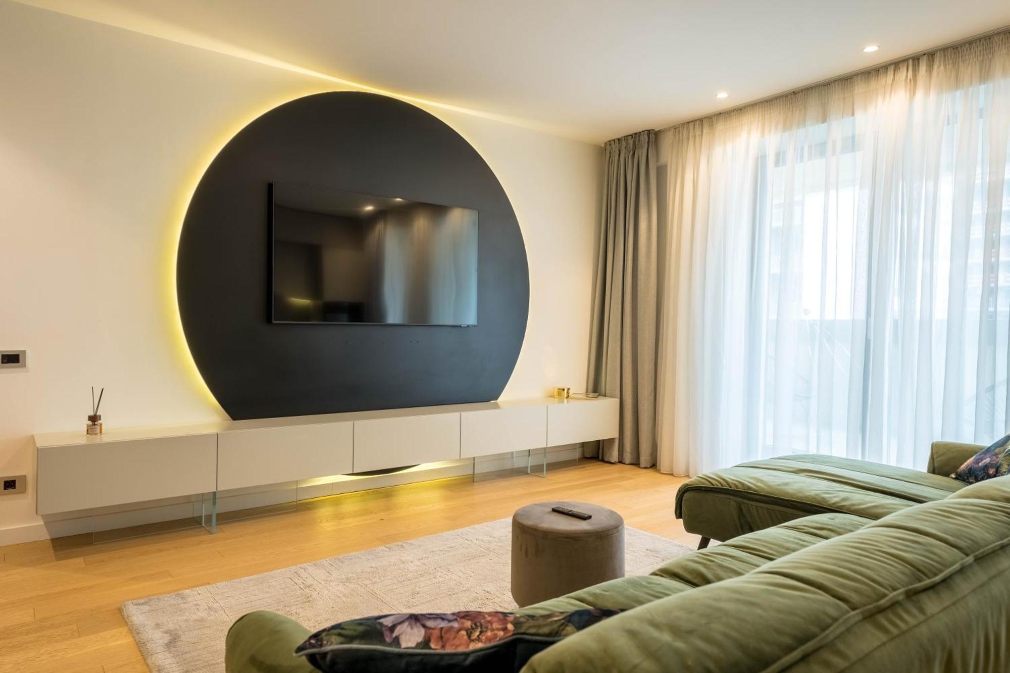 Apartment Sphere - High-end 1br Getaway Near Promenada Mall