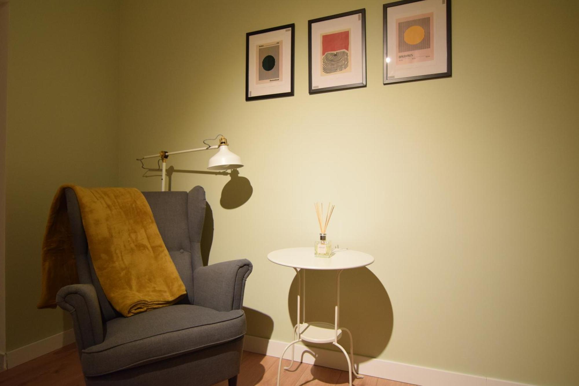 Stylish With Video Projector * Bucharest