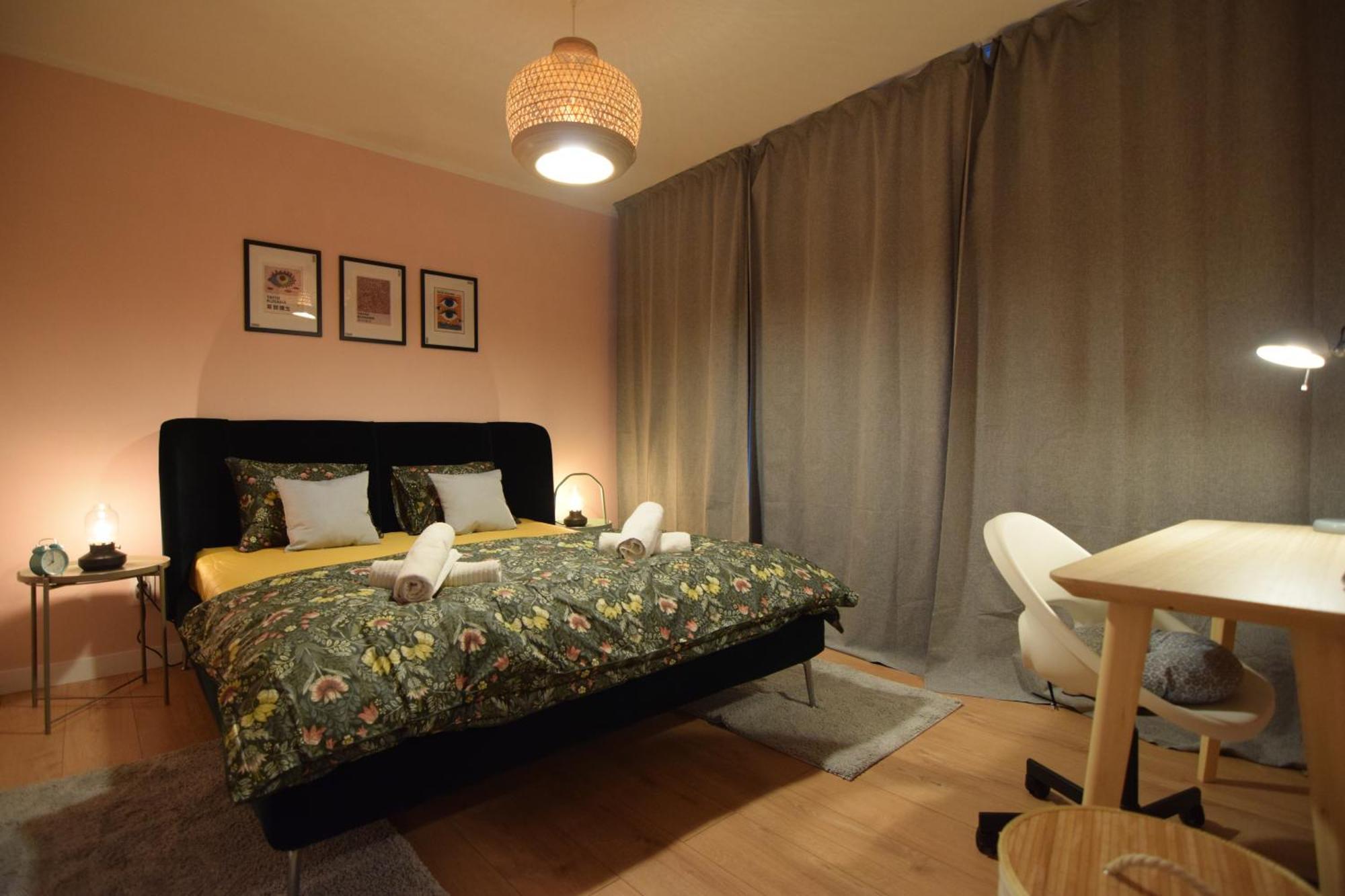 Apartment Stylish With Video Projector *