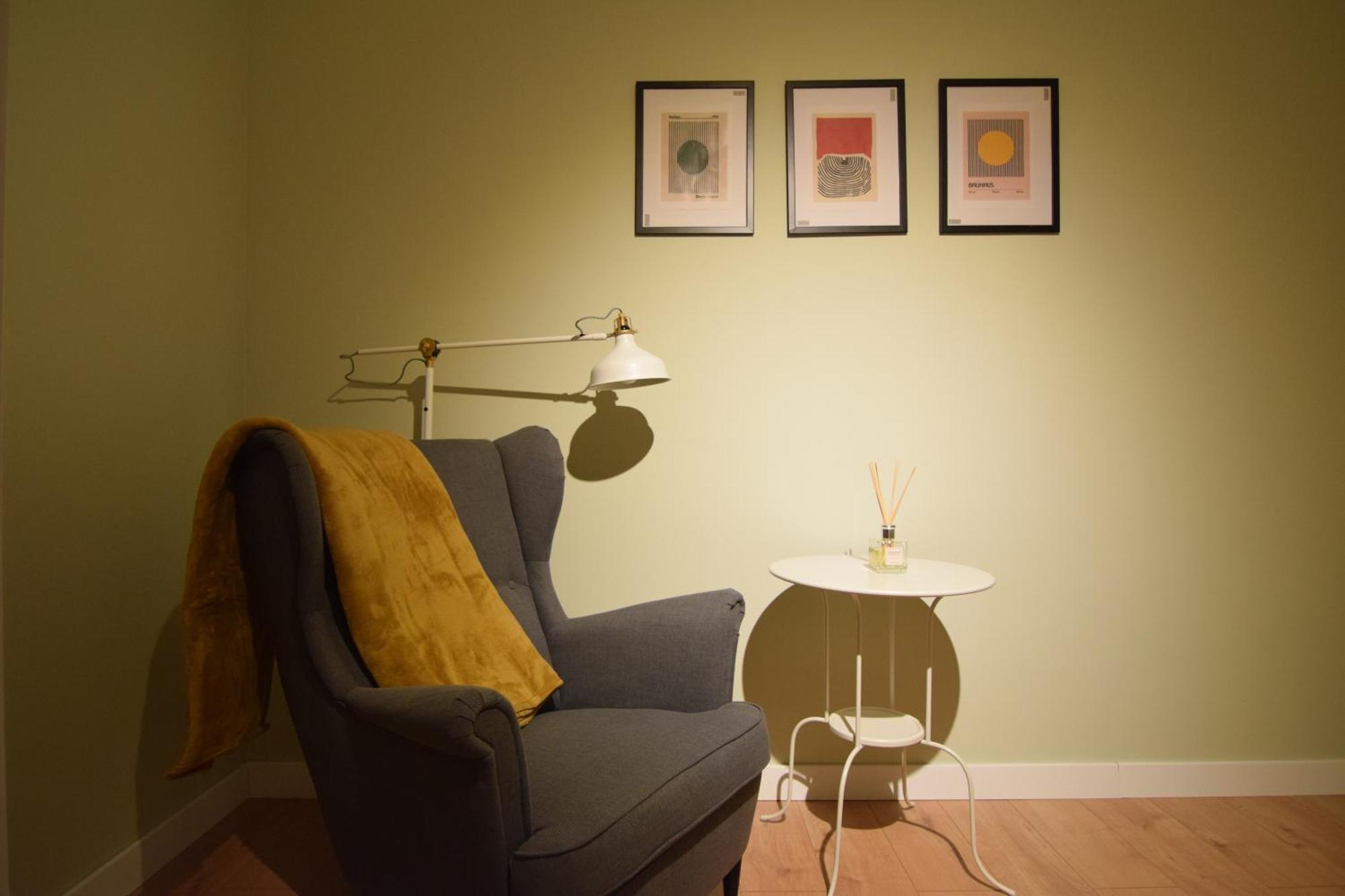 Stylish With Video Projector Apartment *