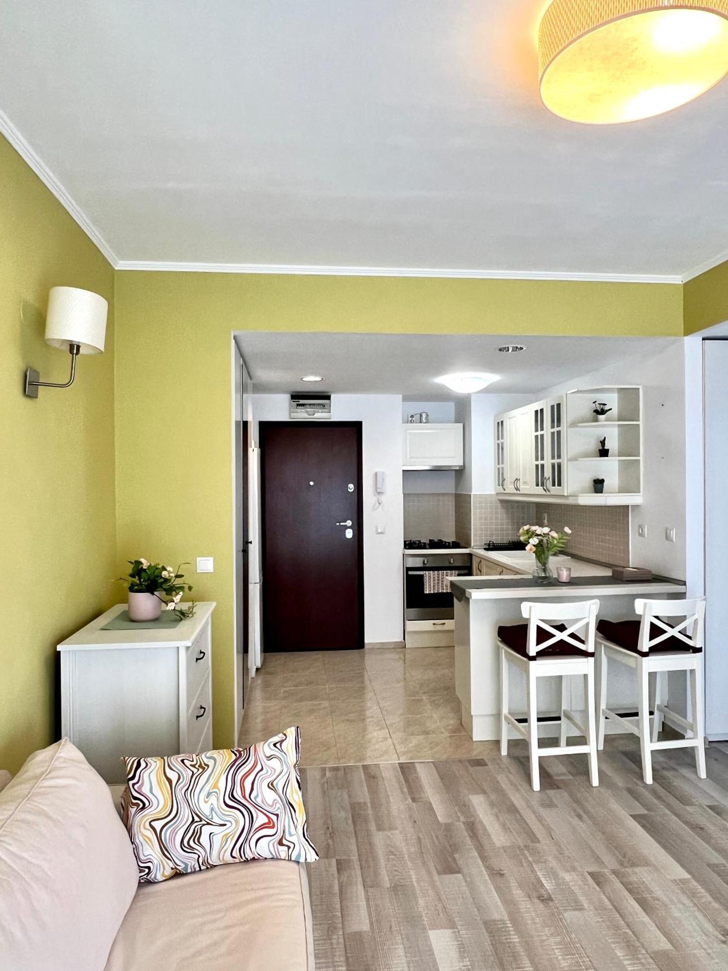 Blossom Nest - 1br With Terrace And Underground Parking