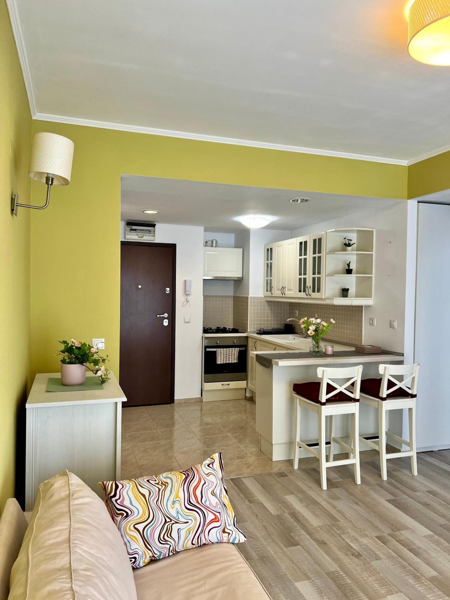 Blossom Nest - 1br With Terrace And Underground Parking *
