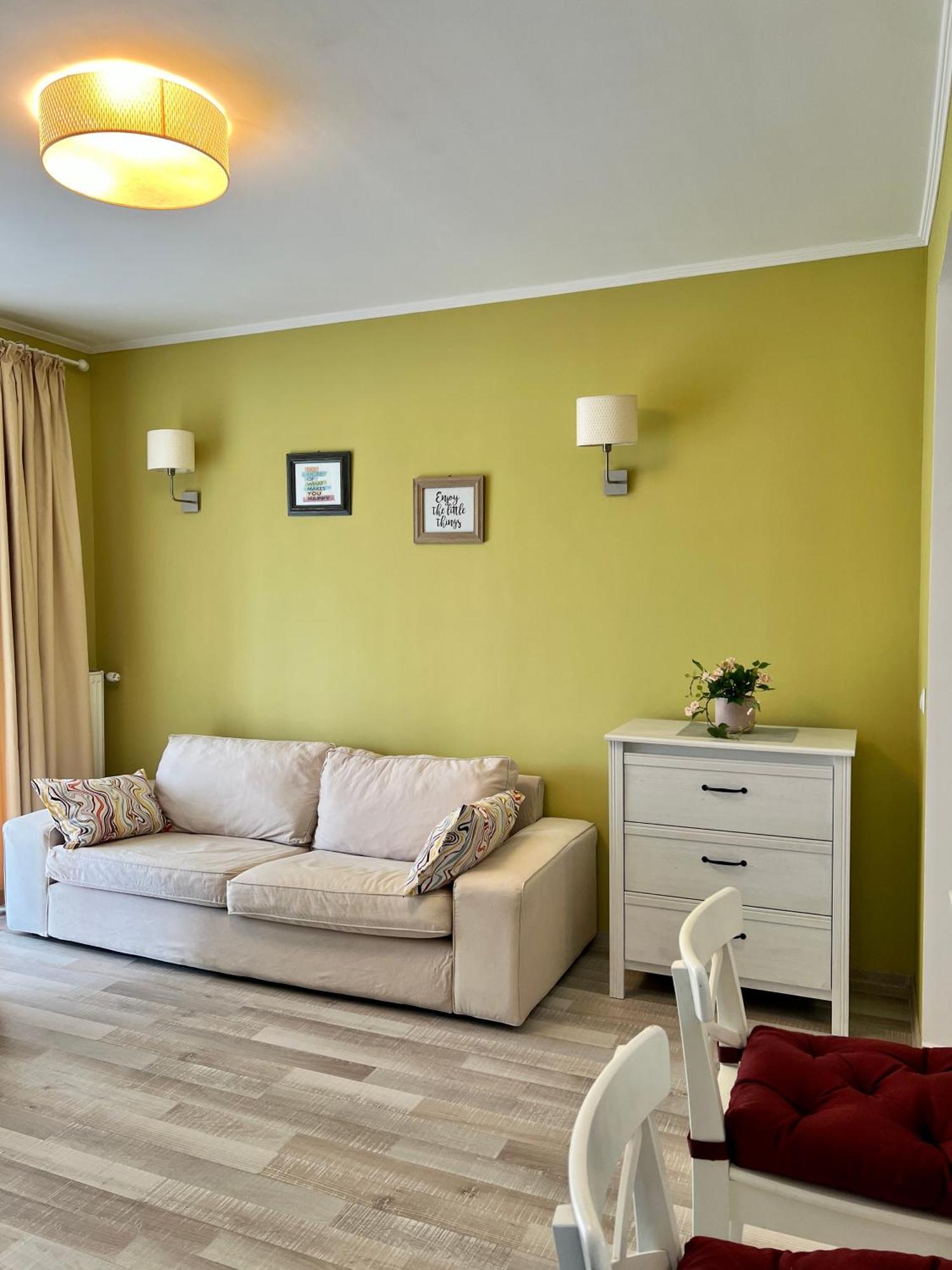 Apartment Blossom Nest - 1br With Terrace And Underground Parking Bucharest