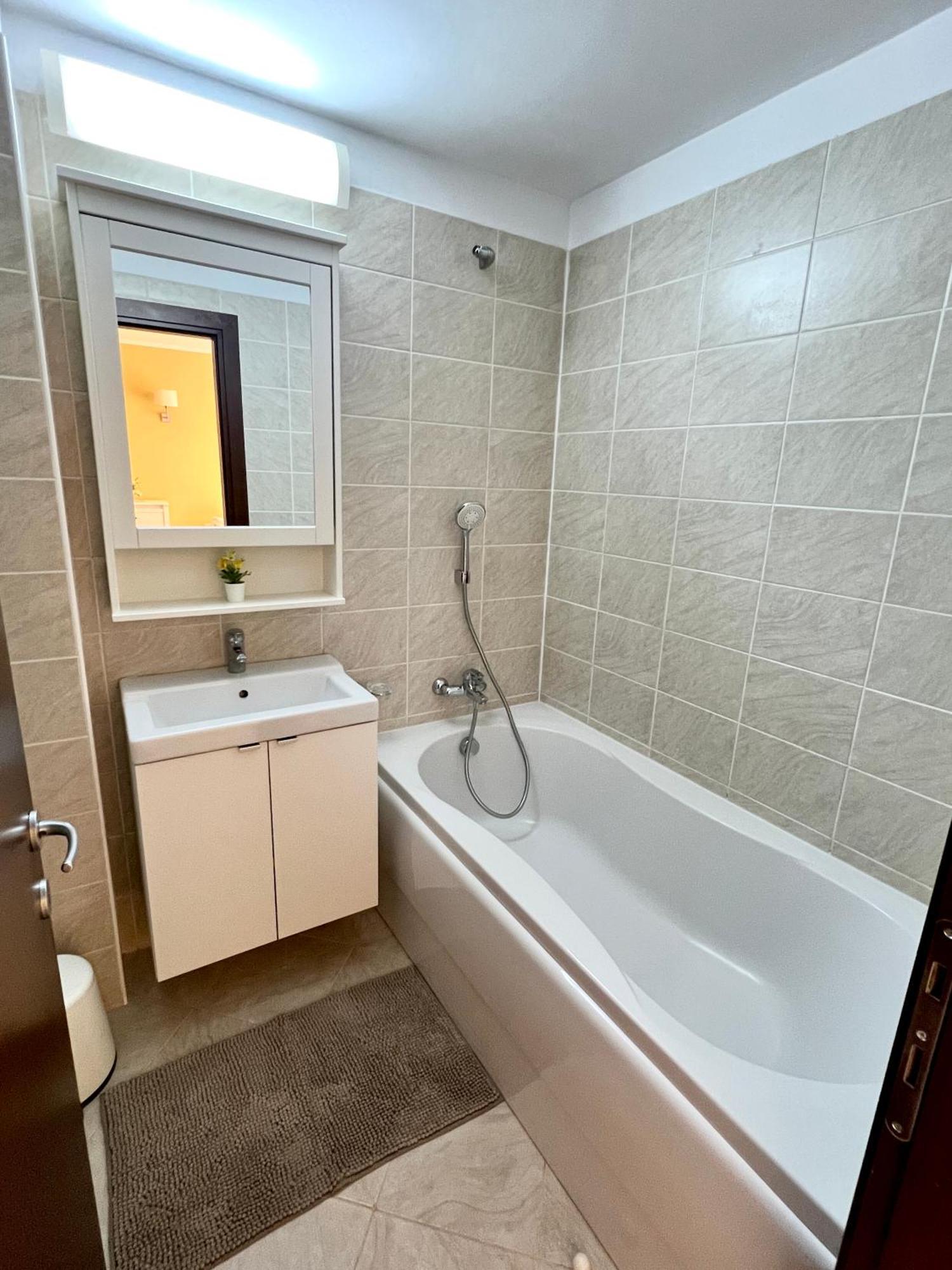 Apartment Blossom Nest - 1br With Terrace And Underground Parking *