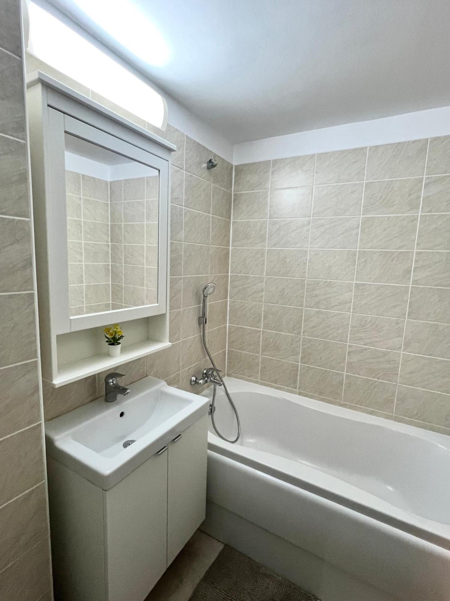 Blossom Nest - 1br With Terrace And Underground Parking