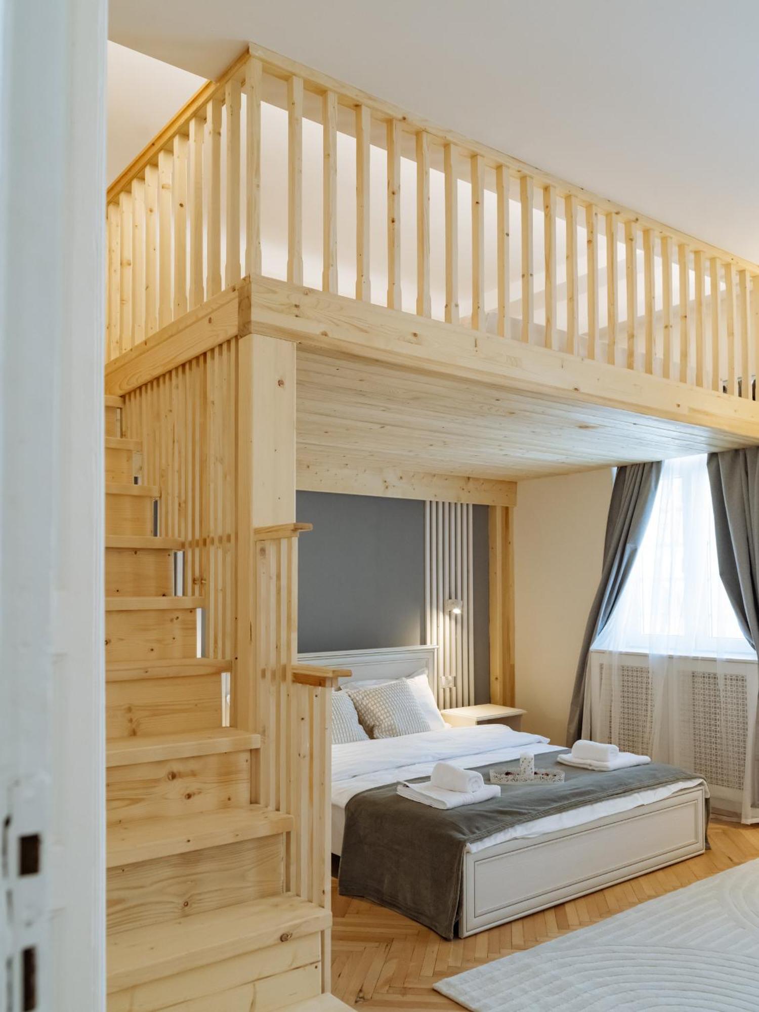 The Golden Palace Apartment Bucharest
