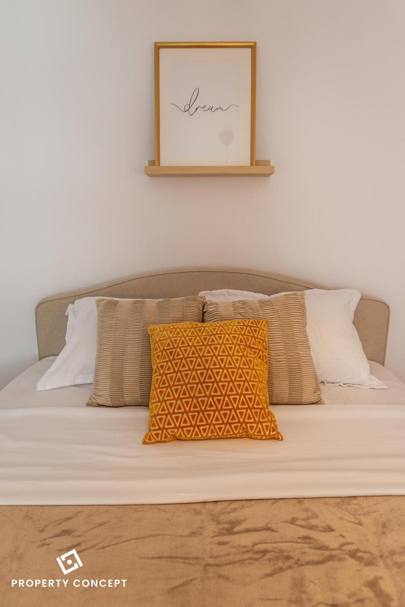 1012 Apartment