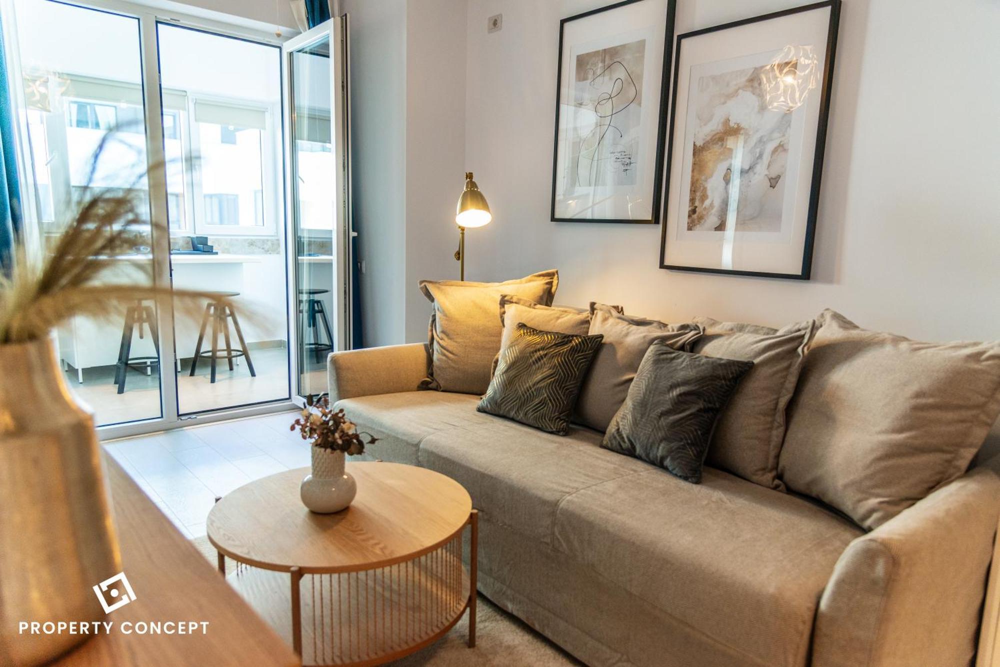 1012 Apartment *