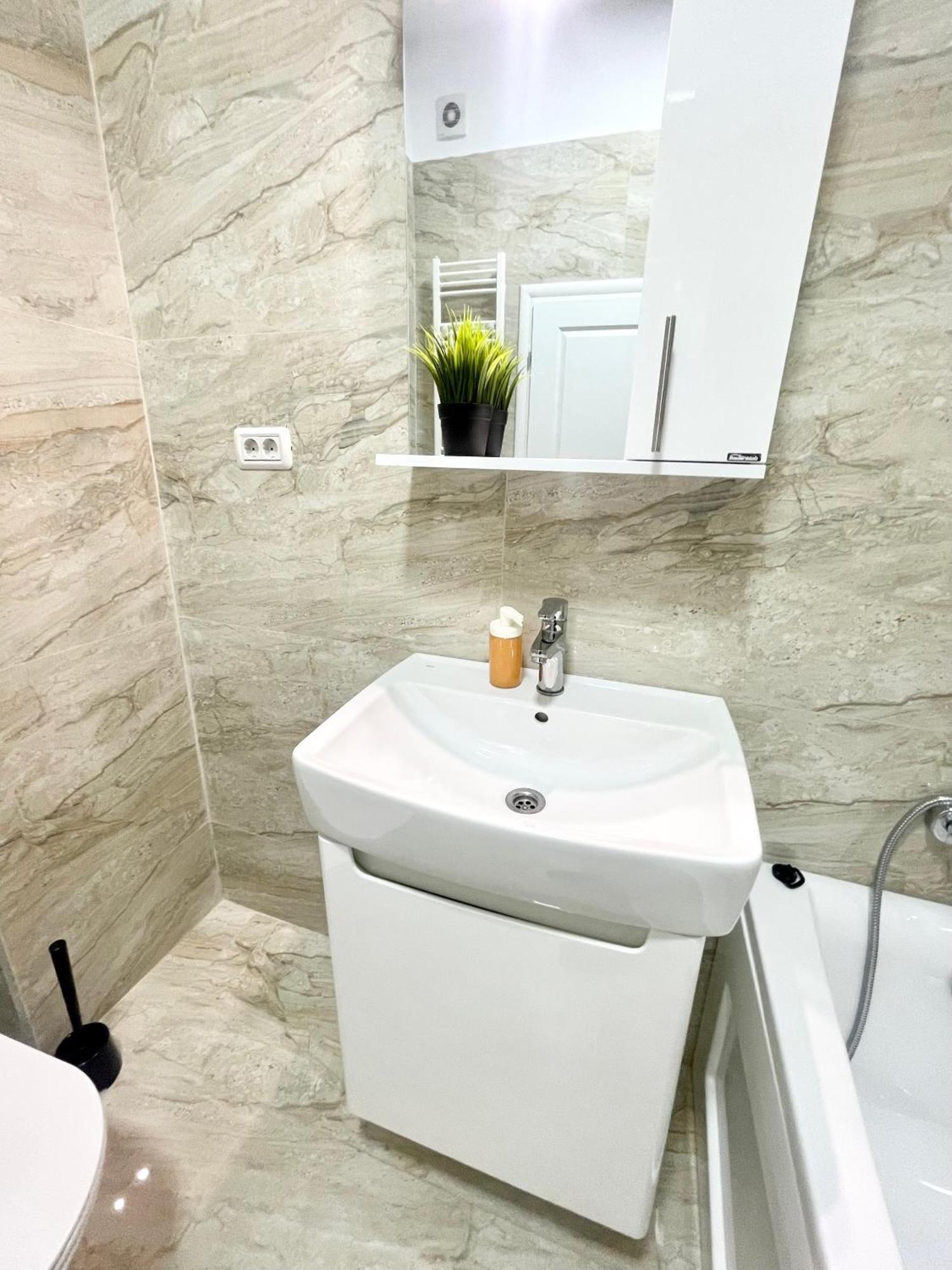 Adress Dd20 Apartament