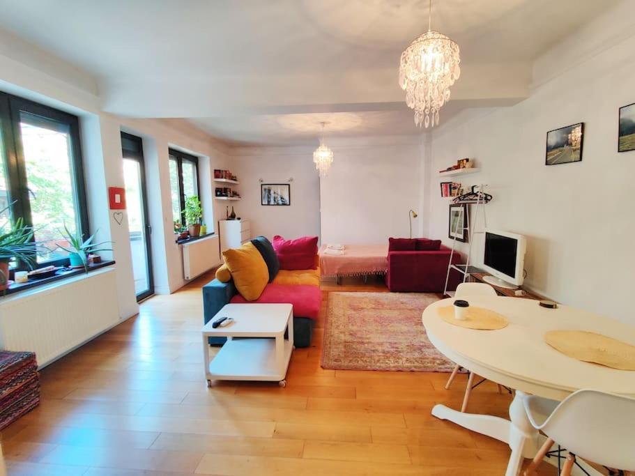 Old Town Bohemian With Garden View Balcony Apartament Bucureşti