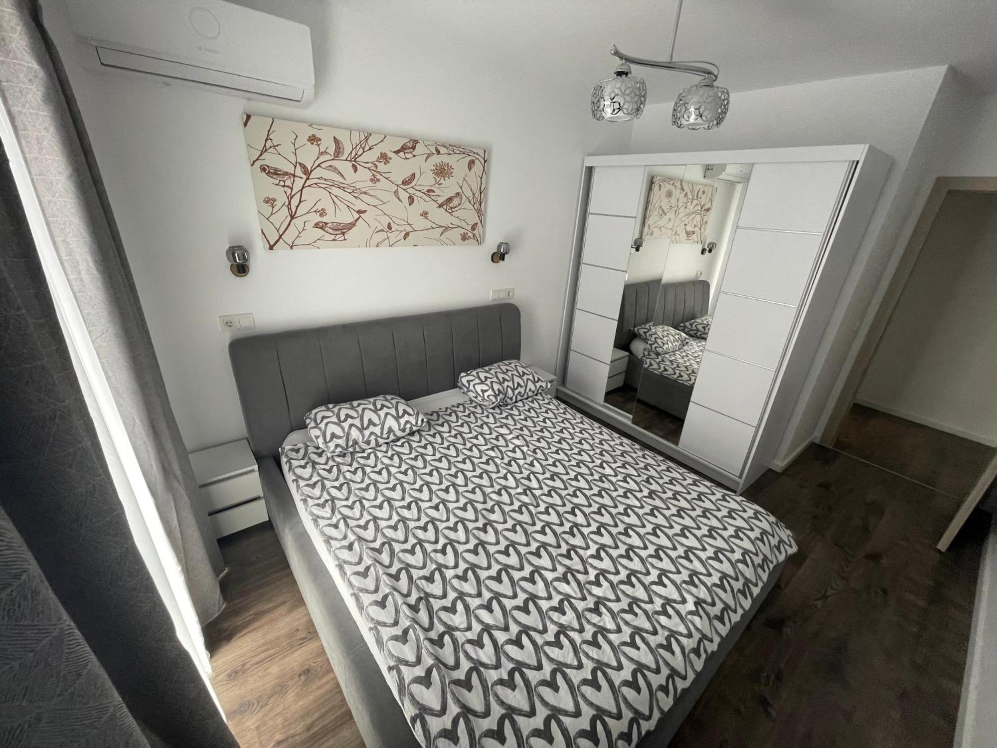 Apartment Luxury - Pipera Metro Station - Near Promenada Mall
