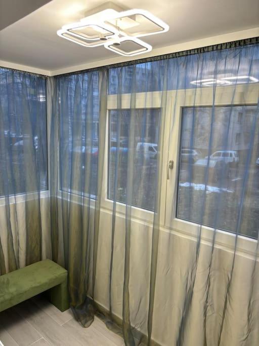3 Decomandat Apartment *