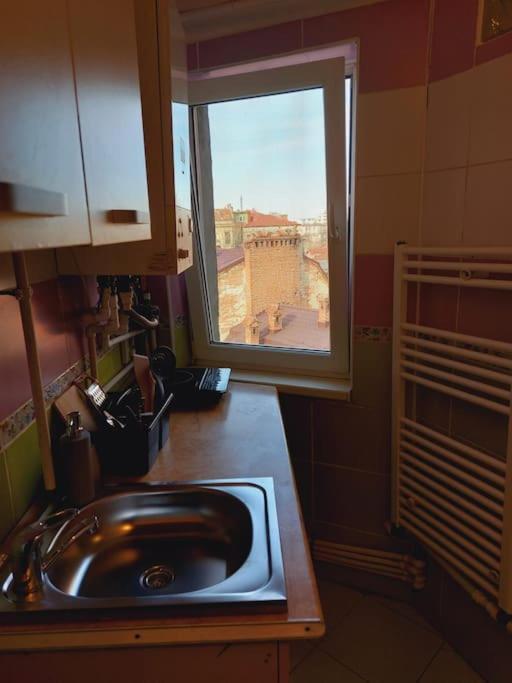 Apartment Tiny Studio Next To Unirii Bucharest