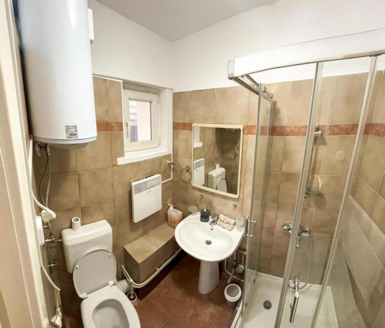 Apartment Welcoming Central Studio With Self Check In Bucharest