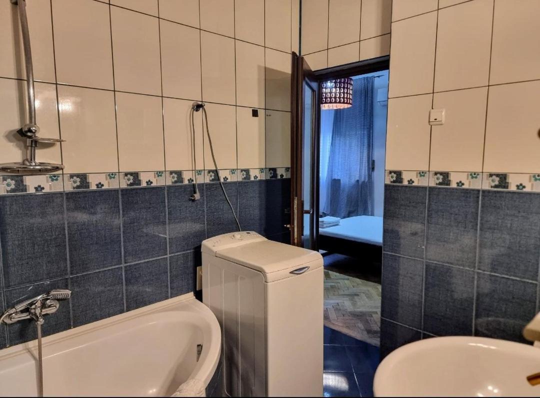 The Flat Of Sillence Piata Romana Bucharest