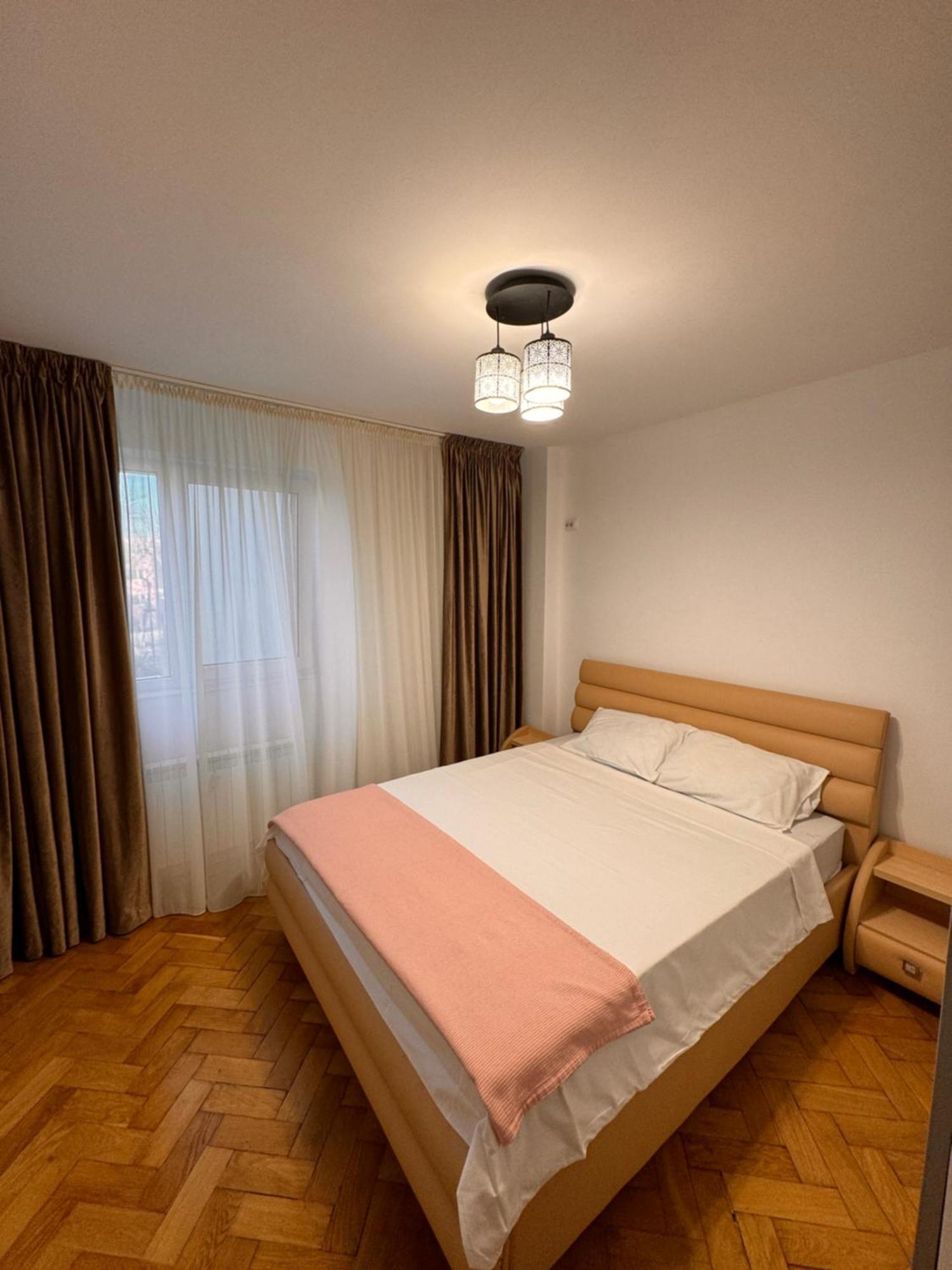 Luxury In Victoriei Bulevard Apartamento Bucareste