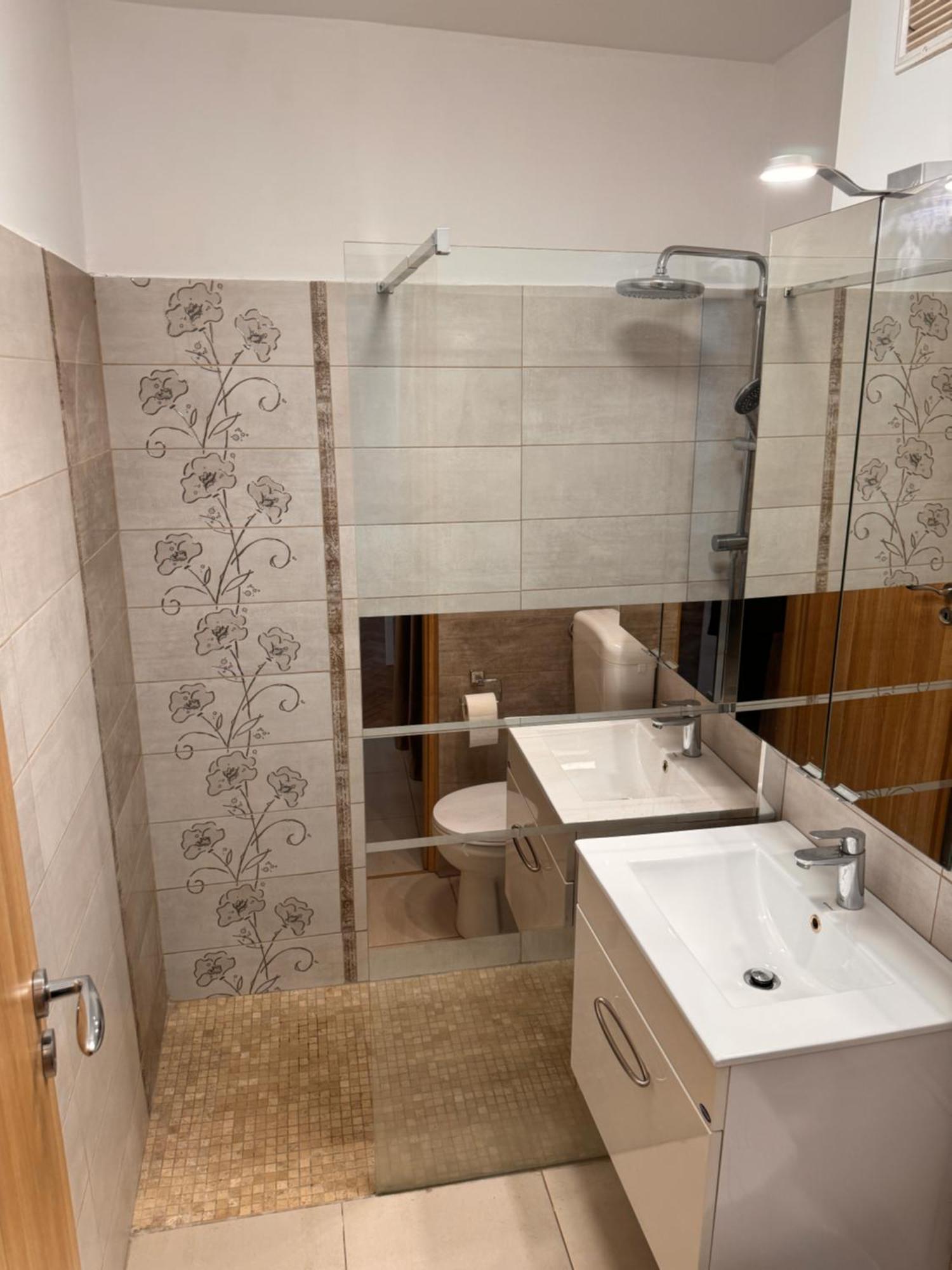 Luxury In Victoriei Bulevard Apartamento Bucareste