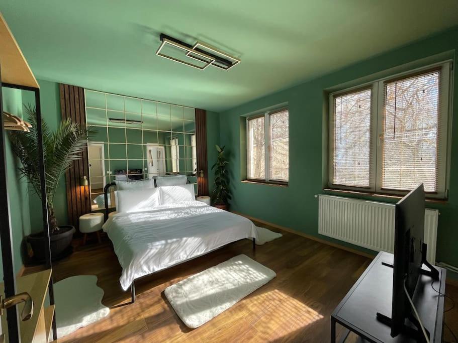 Serenity Apartment *