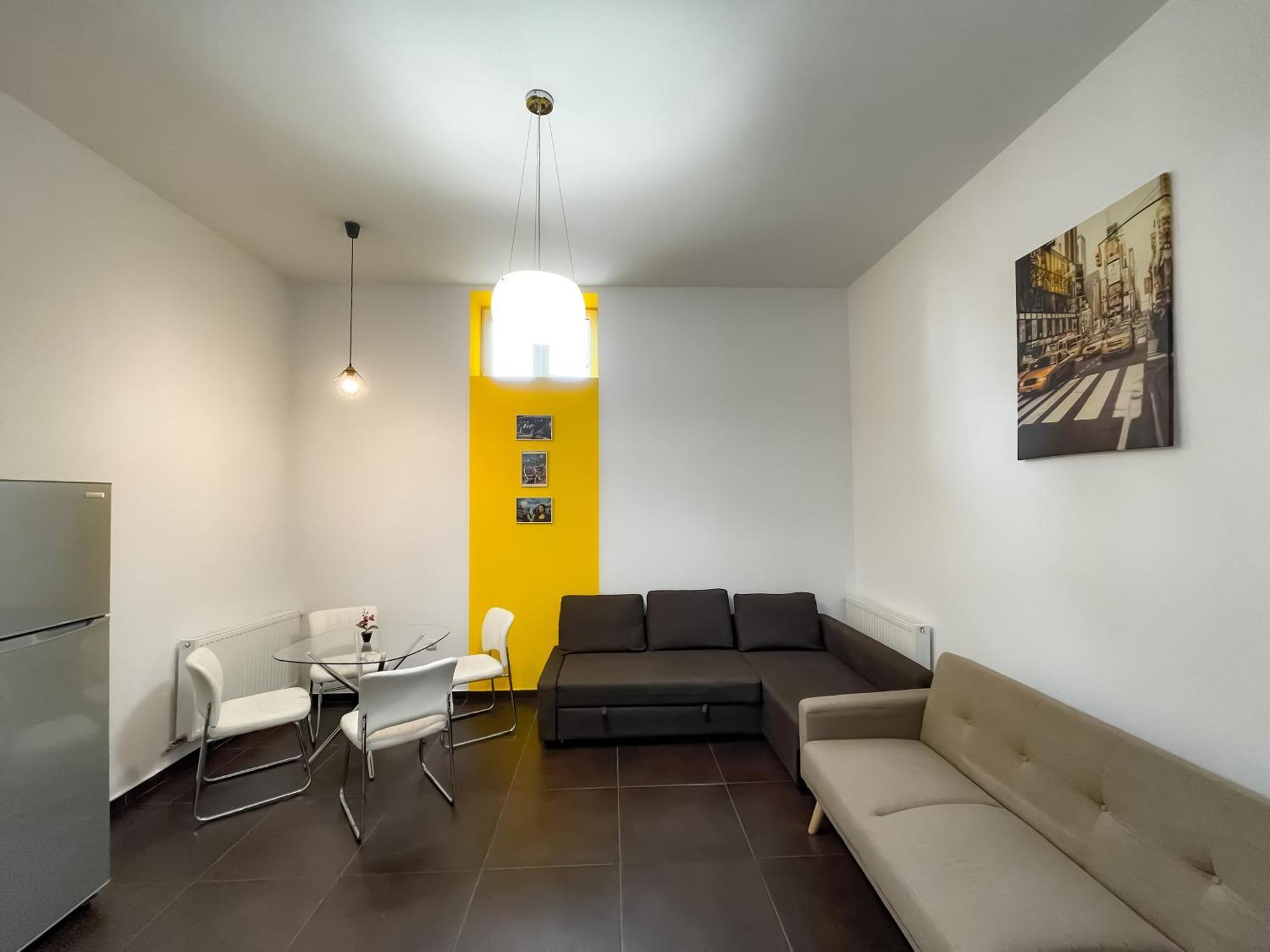 Cool Flat In The Heart Of Bucharest's Fun And History * Bucareste