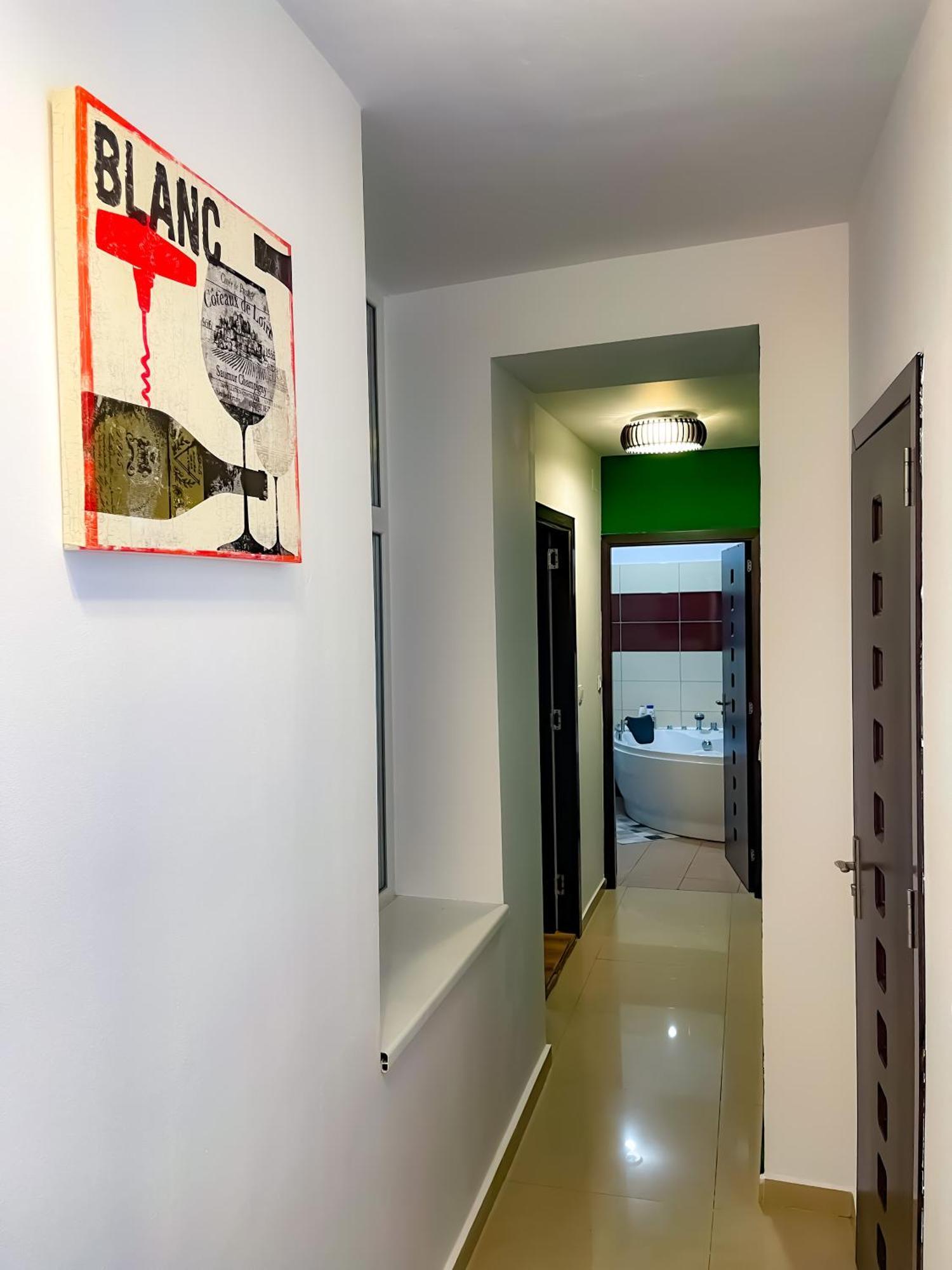 Cool Flat In The Heart Of Bucharest's Fun And History Bucareste