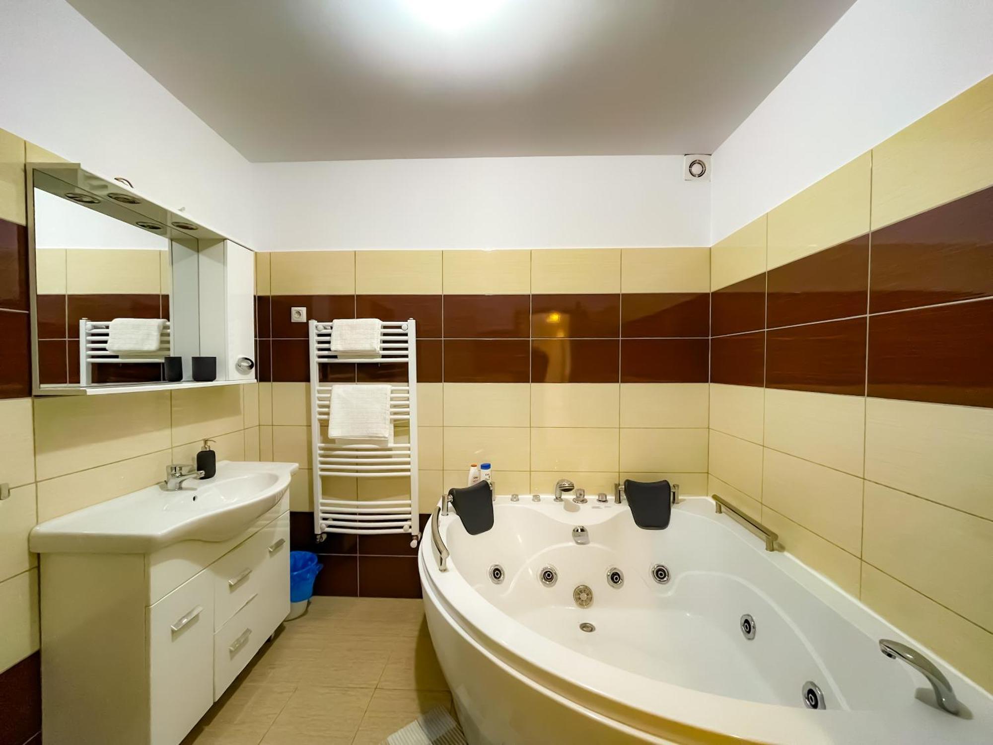 Apartamento Cool Flat In The Heart Of Bucharest's Fun And History