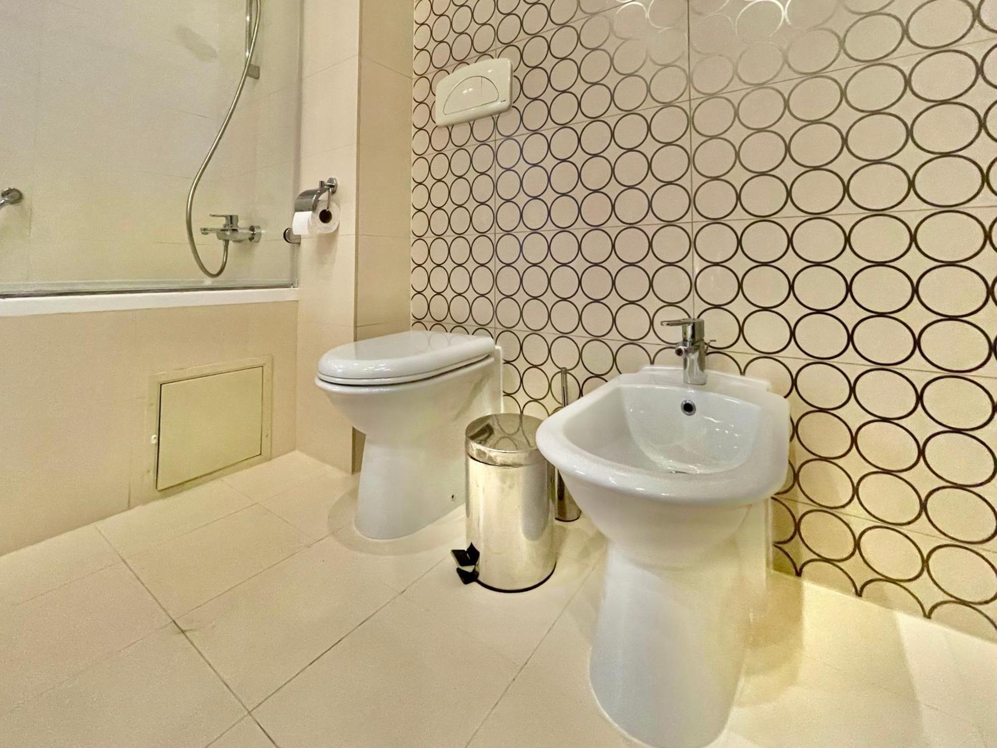 Royal With A Perfect View - Yamaluxe Bucharest