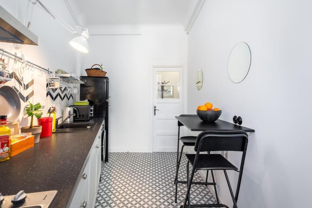 Apartment Exquisite Art Deco 2br Prime Location *