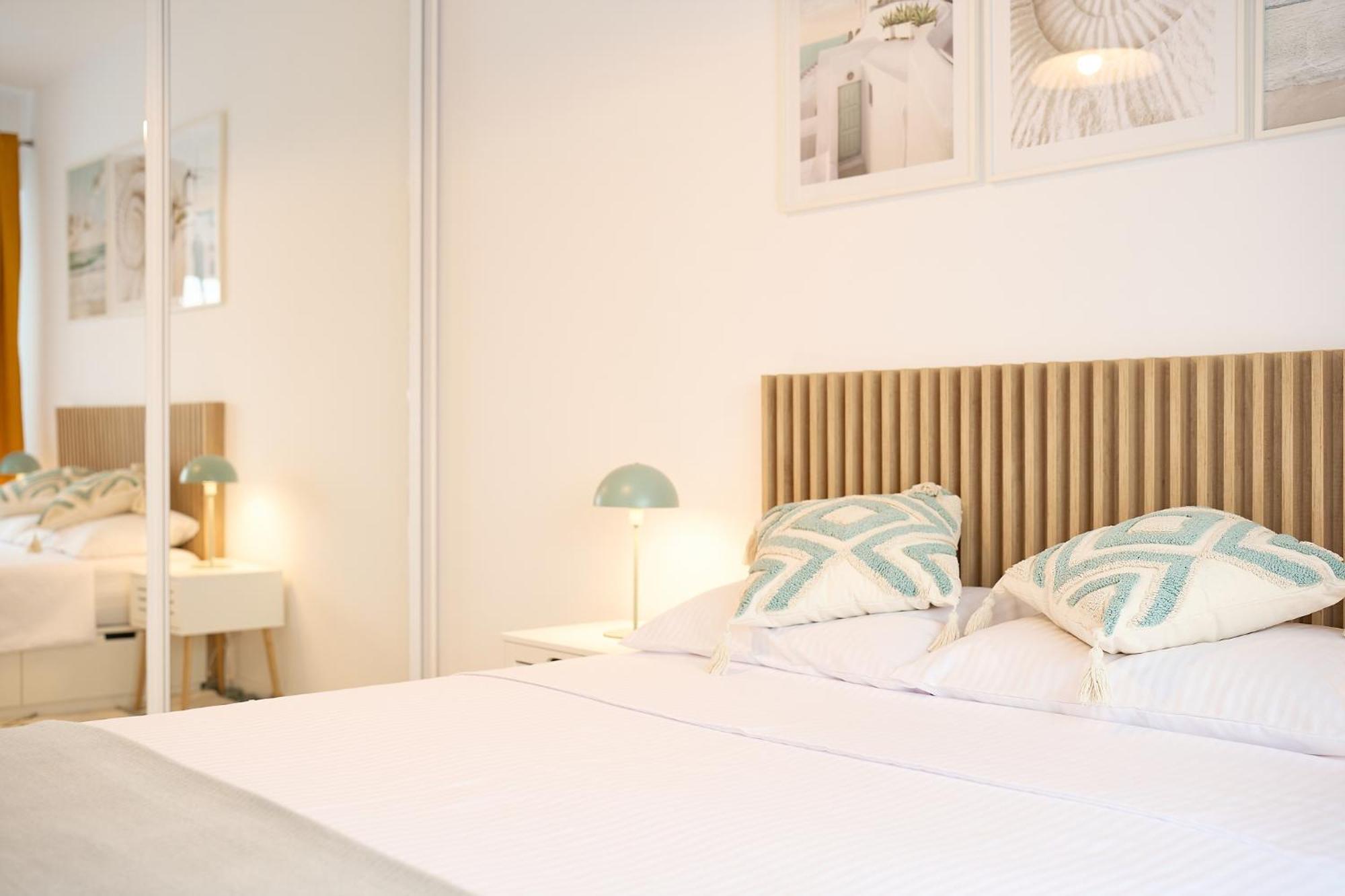 Moon Plaza Deluxe Apartment Bucharest