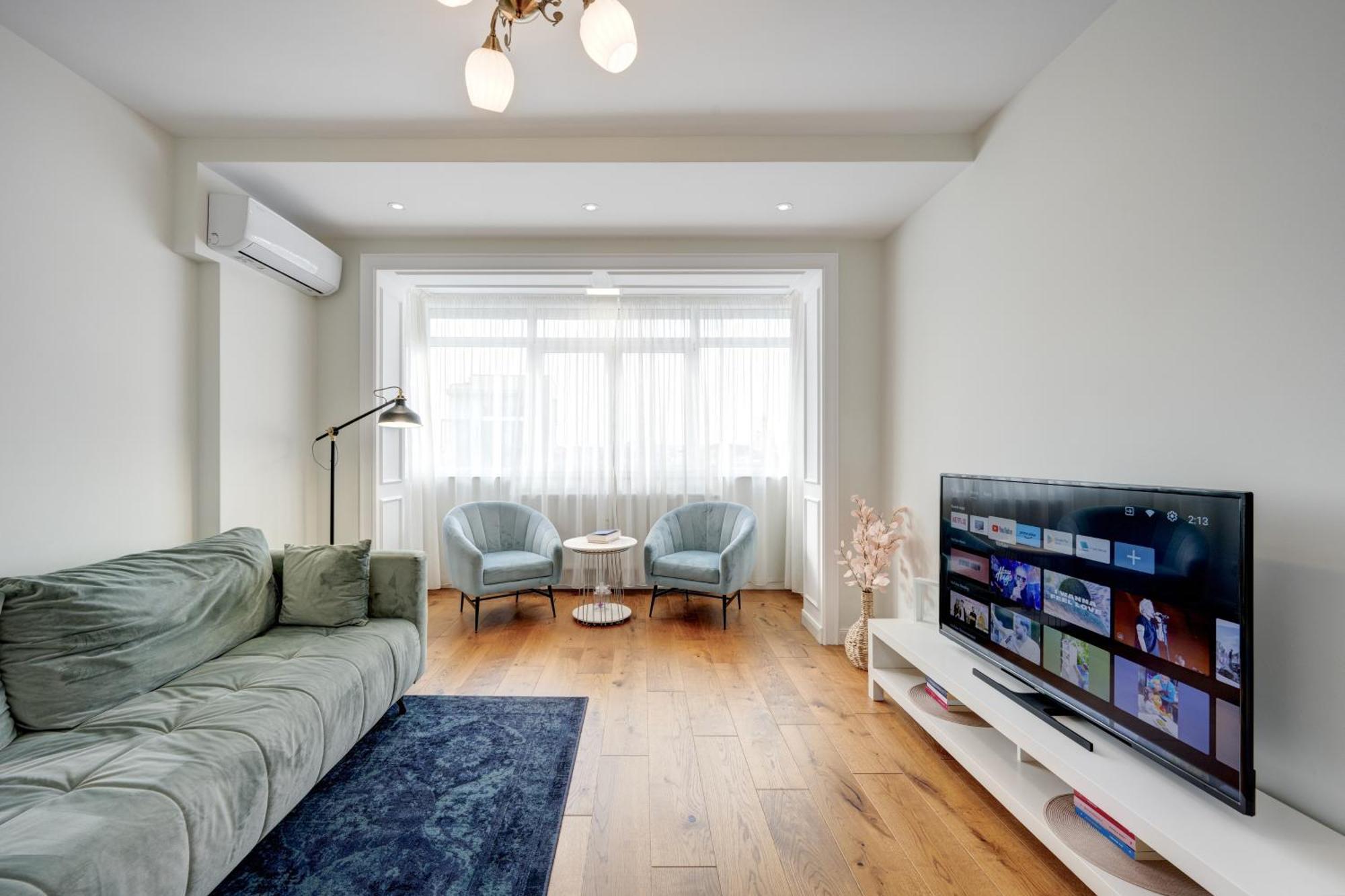 Vibrant Oasis In The Center Of The