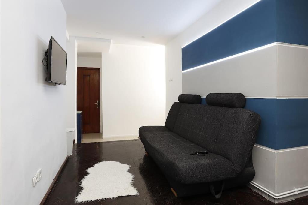 1 Bdrm In Center